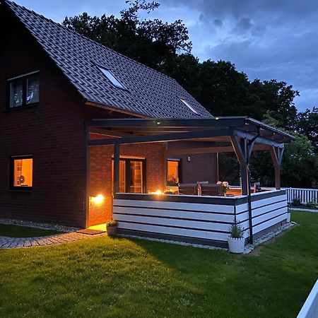 Strandhaus Mathea - Ruhige Lage Direkt Am Fleesensee - Parkplatz, Kamin, Sauna - Familienfreundlich Unter Göhren Dış mekan fotoğraf